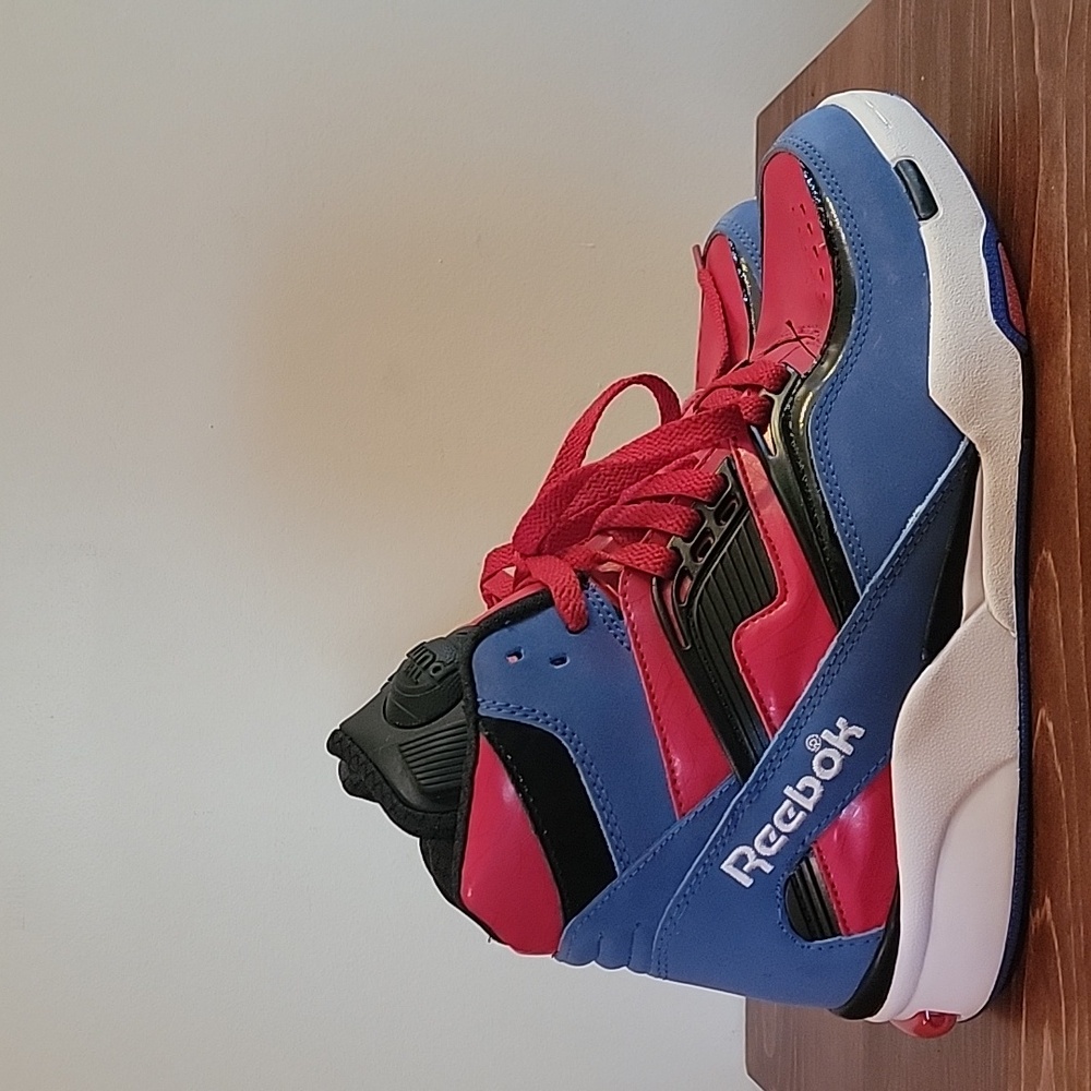 Reebok Twilight Zone Pump Sz 8